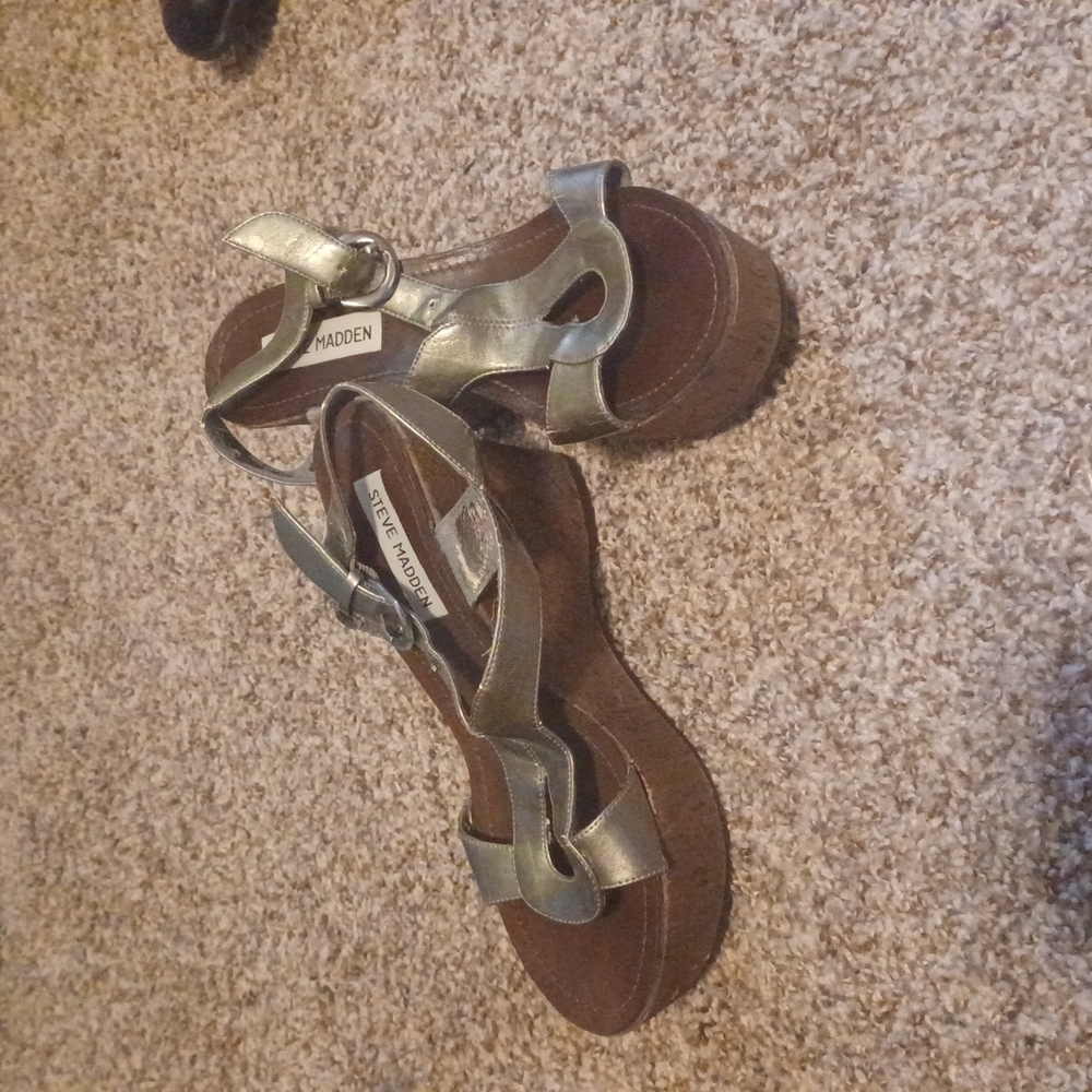 Steve madden wedges. Size 8.